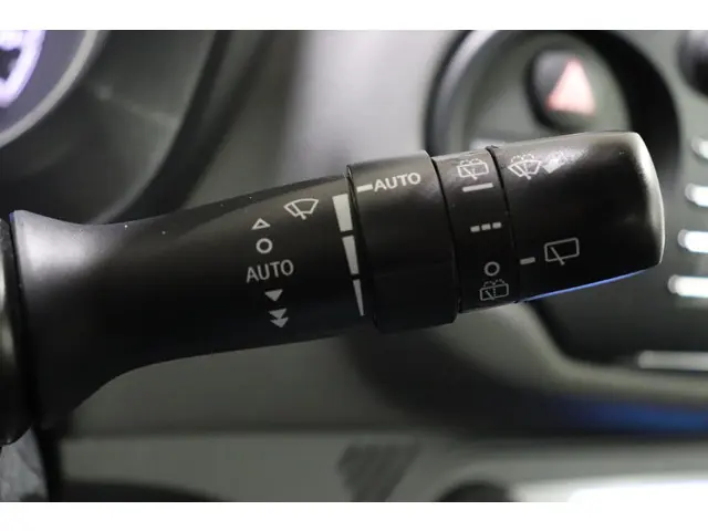 Toyota Yaris 1.5 Hybrid Aspiration, 2017 Hybride Benzine 20