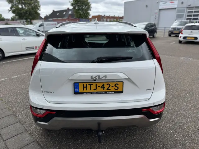 Kia Niro 1.6 GDi Hybrid DynamicLine 2023 Hybride Benzine 6