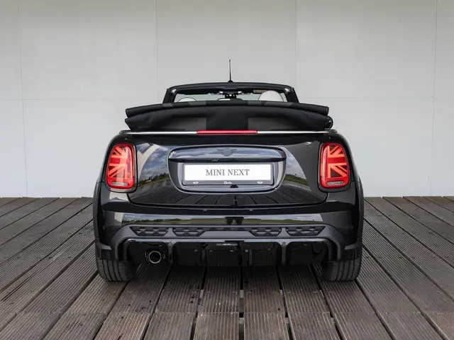 MINI Cooper Cabrio Aut. 2022 Benzine 7