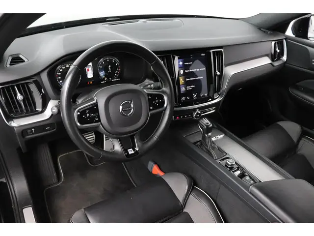 Volvo S60 2.0 T4 R-Design 2020 Benzine 21