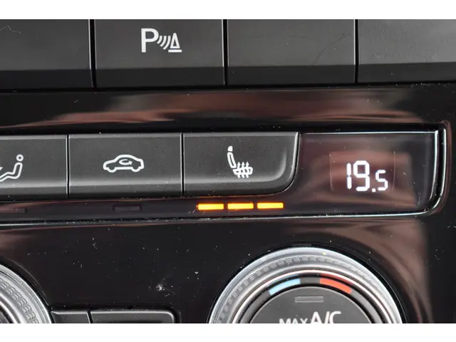 Volkswagen T-Roc 1.5 TSi 150pk Sport 2019 Benzine 25