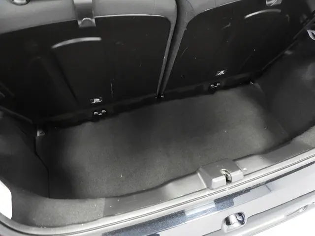 Peugeot 108 1.0 e-VTi Active 2021 Benzine 18