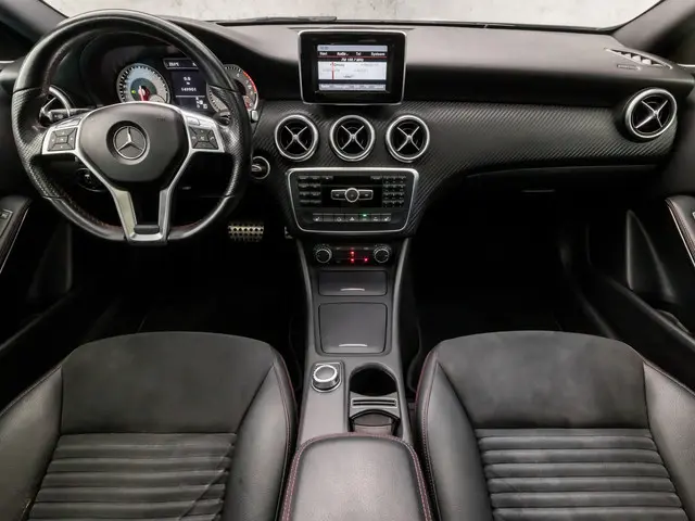 Mercedes-Benz A-Klasse 250 AMG Sport 2013 Benzine 6