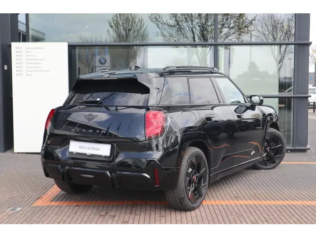 MINI Aceman E 2025 Elektrisch 3
