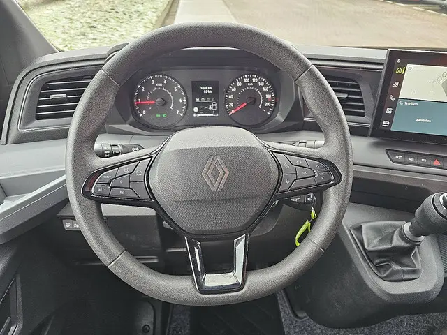 Renault Master 2.0 2024 Diesel 11