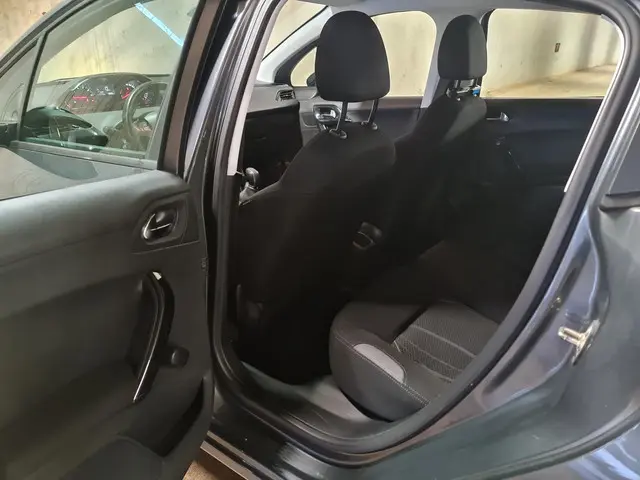 Peugeot 208 1.2 VTi Envy 2014 Benzine 13