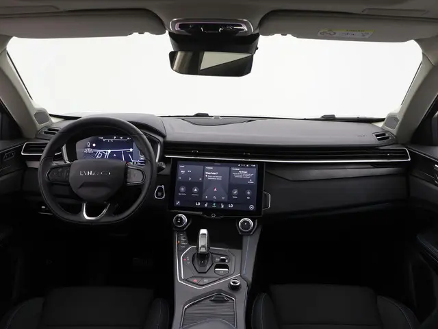 Lynk & Co 01 1.5 PHEV 262PK BLACKLINE 2022 Hybride Benzine 2