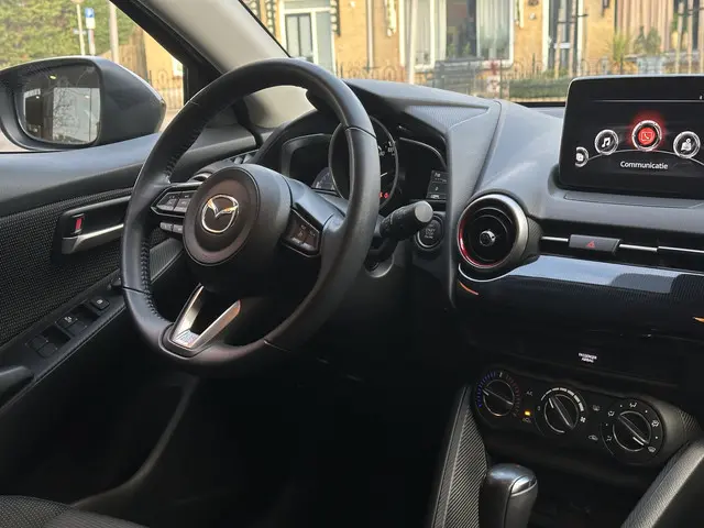 Mazda 2 1.5 Skyactiv-G Sportive 2022 Benzine 11