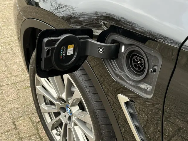 BMW X3 xDrive30e LCI 2022 Hybride Benzine 11