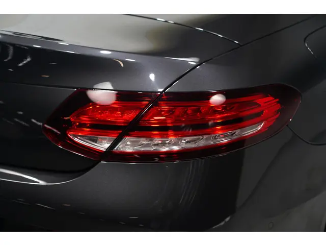 Mercedes-Benz C-Klasse Cabrio 180 AMG Line 2023 Benzine 56