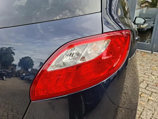 Mazda 2 1.3 Silver Edition 2014 Benzine 23