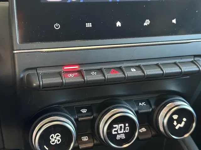 Renault Captur 1.3 TCe 140 Intens 2021 Benzine 13