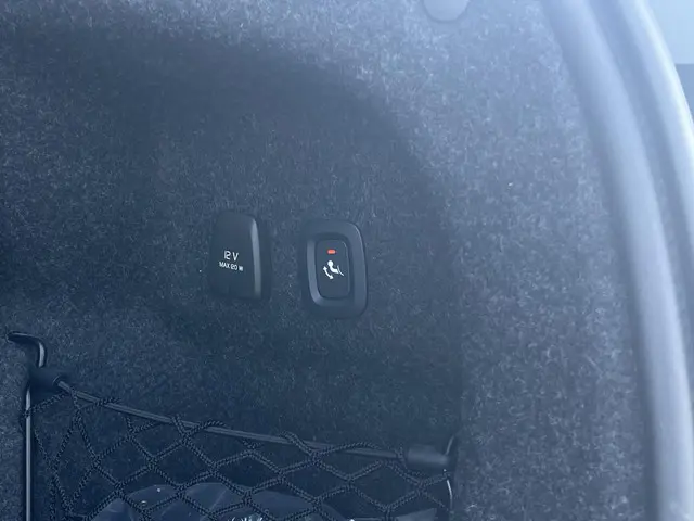 Volvo S60 2.0 B4 Plus Dark 2023 Benzine 37