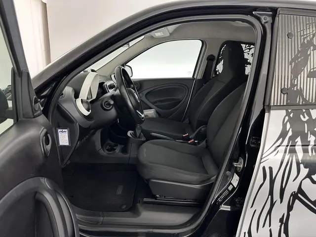 Smart Forfour 1.0 Essential Edition 2015 Benzine 8