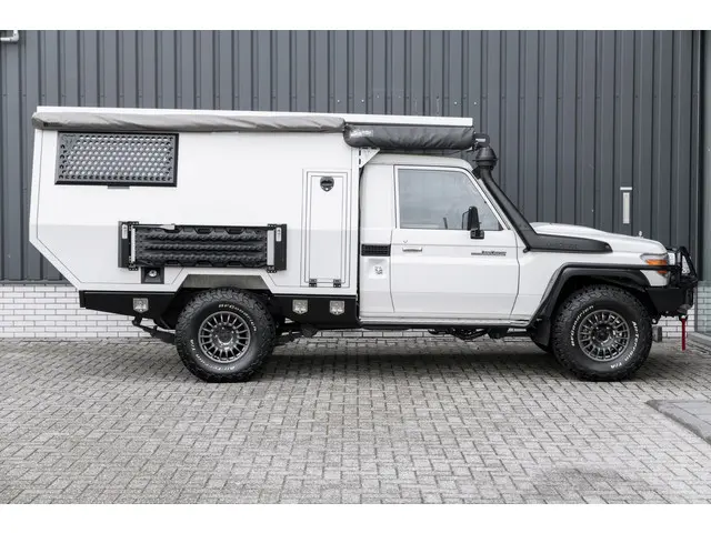 Toyota Land Cruiser 4.0 V6 Tembo Camper 2022 Benzine 6