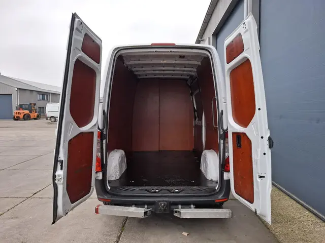 Mercedes-Benz Sprinter 211 2.2 CDI L2H2 2019 Diesel 14