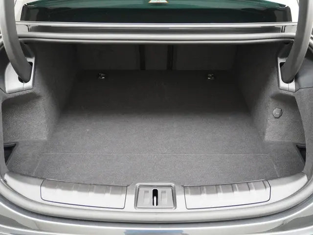 Porsche Taycan Performance 84 kWh 2023 Elektrisch 12