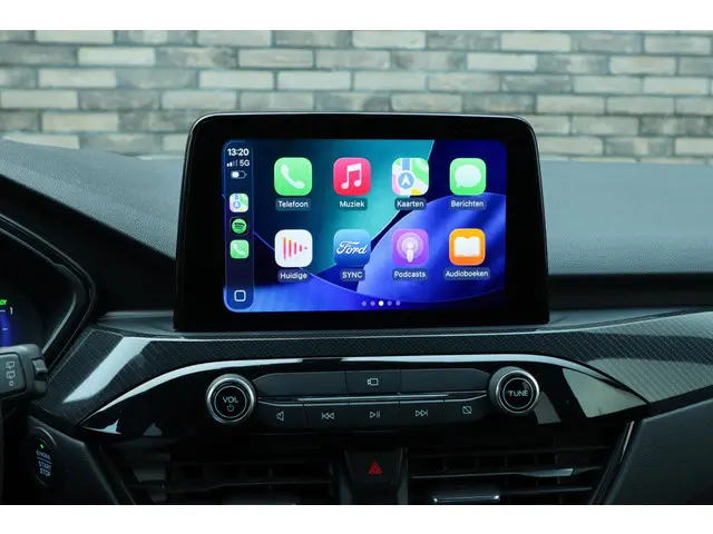 Ford Kuga 2.5 PHEV ST-Line X 2023 Hybride Benzine 33