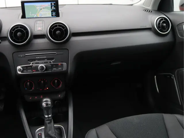 Audi A1 Sportback 1.0 TFSI Adrenalin 2015 Benzine 22