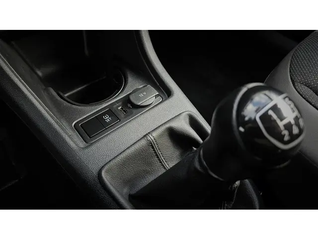 Volkswagen up! 1.0 BMT high up! 2019 Benzine 15
