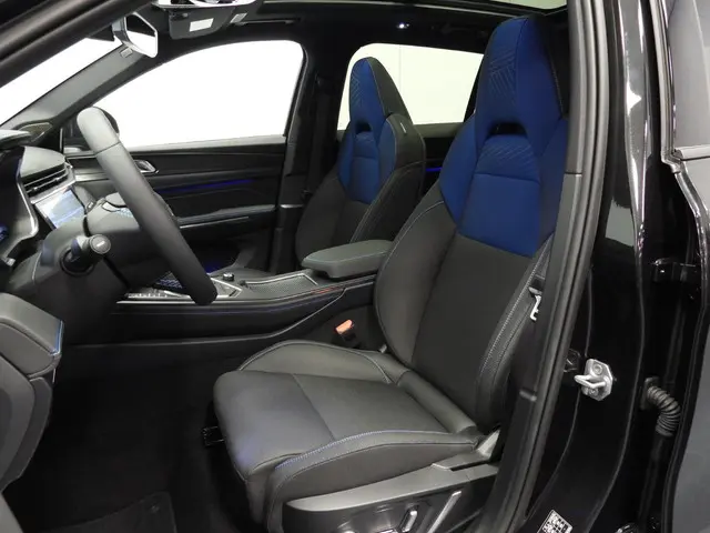 Lynk & Co 01 1.5 PHEV !NIEUW! 2025 Hybride Benzine 29