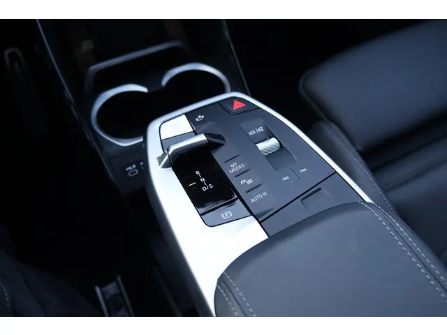 BMW X1 xDrive30e 2023 Hybride Benzine 36