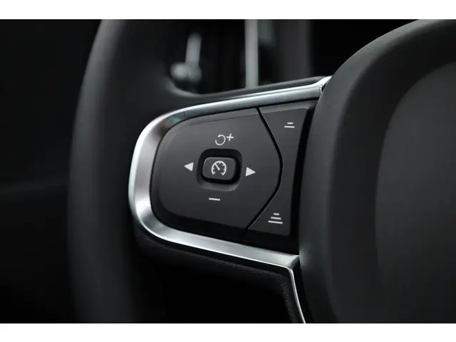 Volvo XC60 T6 Recharge Core 2022 Hybride Benzine 7