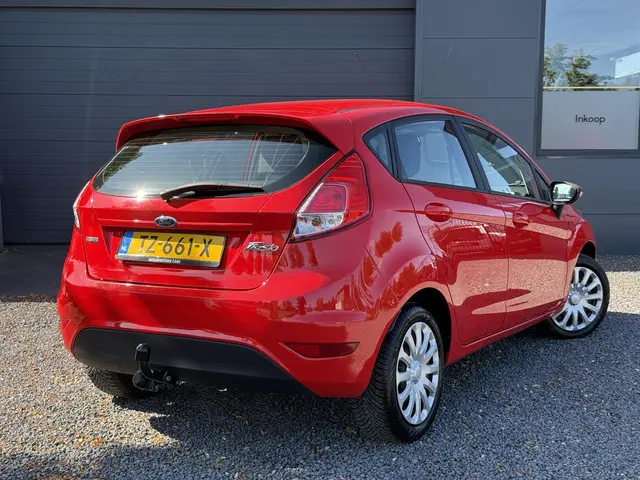 Ford Fiesta 1.0 EcoBoost Titanium 2017 Benzine 2