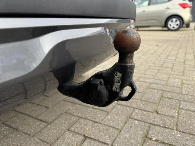 Renault Captur 1.3 TCe 130 Initiale Paris 2020 Benzine 40