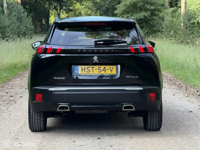 Peugeot 2008 1.2 PureTech GT-Line 18''inch 2020 Benzine 12