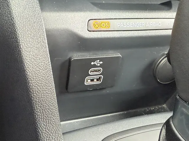 Ford Transit Courier 1.0 EcoBoost Trend 2024 Benzine 21