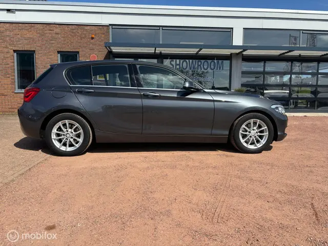 BMW 1 Serie 118i 2019 Benzine 4