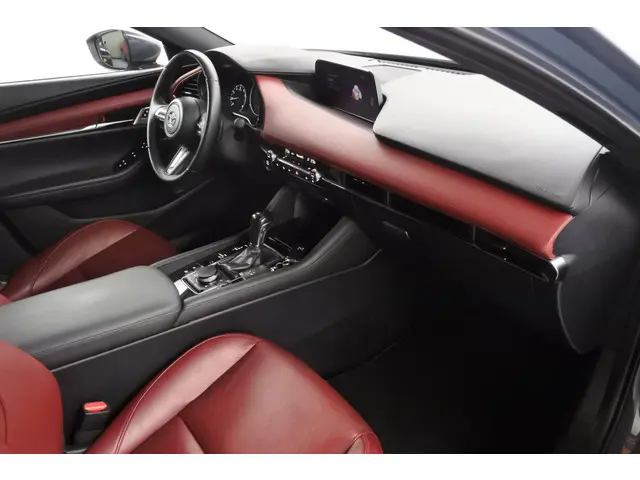Mazda 3 2.0 X 180pk AWD Automaat Luxury 2019 Benzine 29