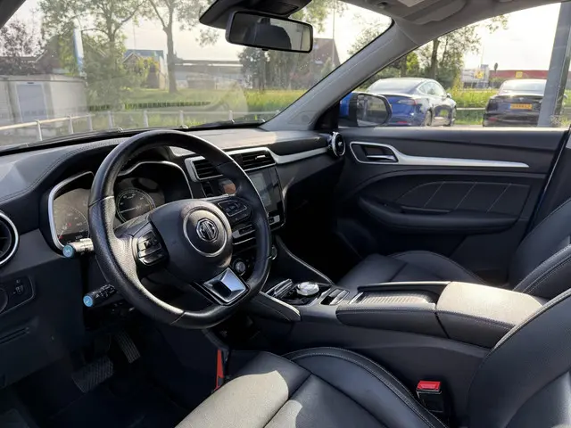 MG MG ZS EV Aut. Luxury 45kWh 2019 Elektrisch 12