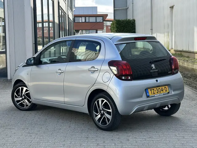 Peugeot 108 1.2 VTi Allure 2014 Benzine 13