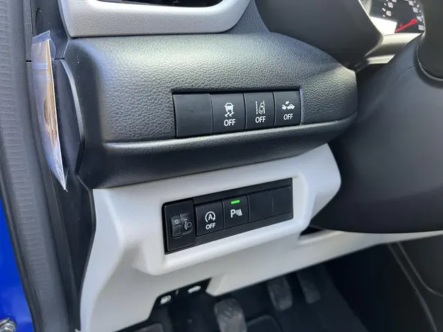 Suzuki Swift 1.2 Style Smart Hybrid 2025 Benzine 34