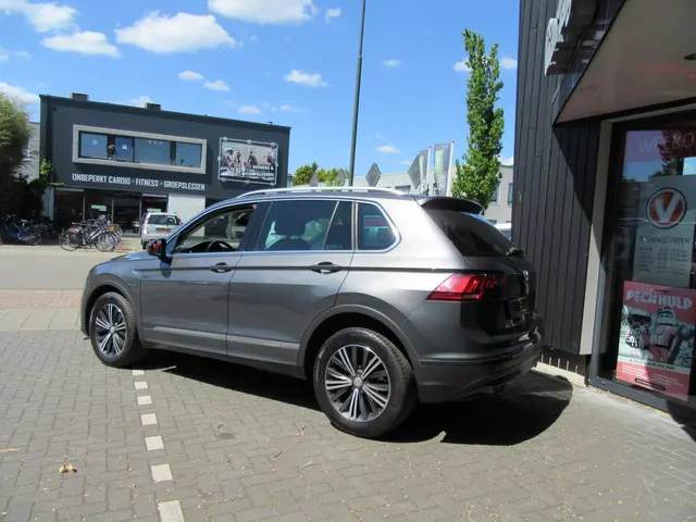 Volkswagen Tiguan 1.4 TSI 4Motion Highline 2018 Benzine 5