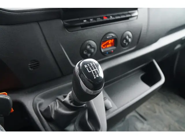 Opel Movano 2.3 TURBO 150 PK L2H2 2020 Diesel 15