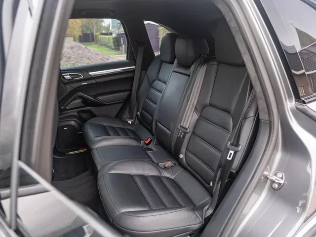 Porsche Cayenne 4.8 Turbo S 2015 Benzine 30