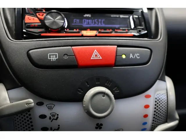 Peugeot 107 1.0 Access Accent| 5drs | Airco | 2012 Benzine 7