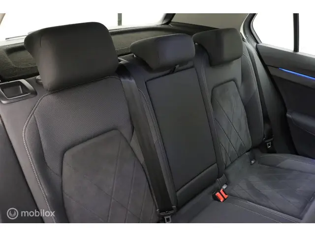 Volkswagen Golf 1.4 eHybrid Style 2021 Hybride Benzine 13