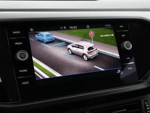 Volkswagen T-Cross 1.0 TSI 110pk DSG Style 2023 Benzine 28