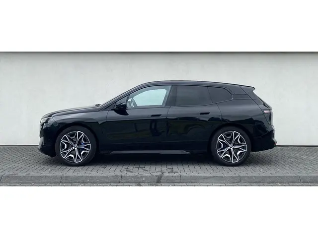 BMW iX xDrive40 High Executive 77 kWh 2022 Elektrisch 27