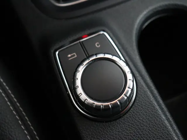 Mercedes-Benz B-Klasse 180 Prestige 2014 Benzine 20