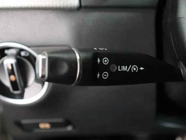 Mercedes-Benz B-Klasse 180 Prestige 2014 Benzine 14