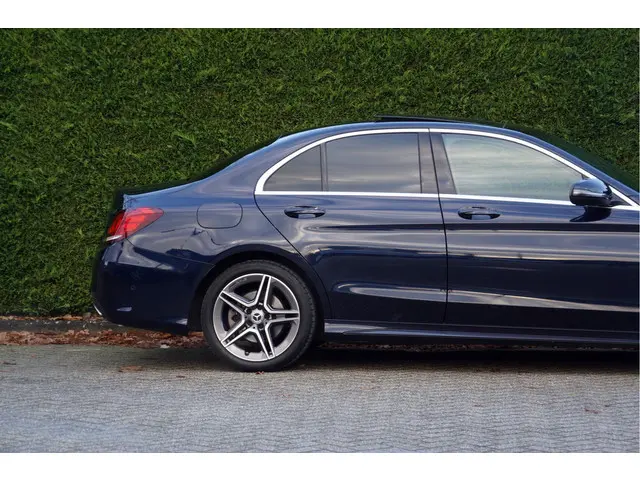 Mercedes-Benz C-Klasse C 180 AMG line 2020 Benzine 49
