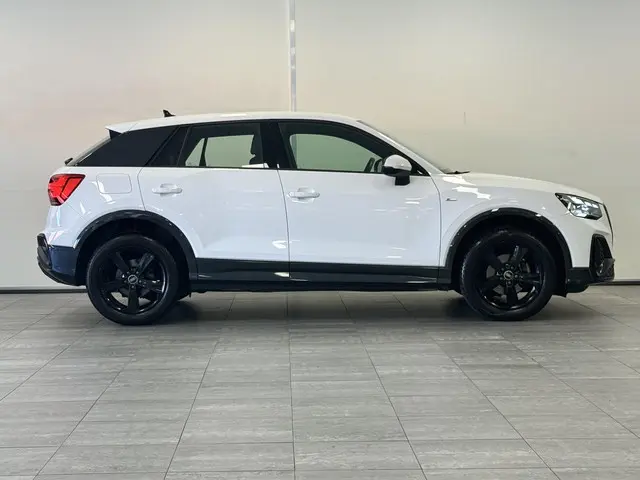 Audi Q2 30 TFSI S-Line 2022 Benzine 20