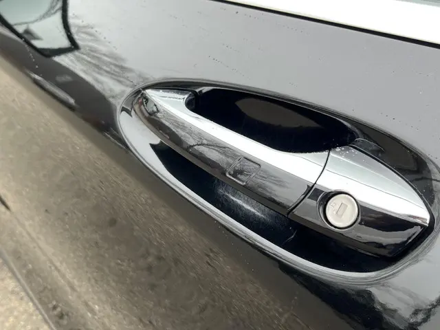 Mercedes-Benz GLA 180 Premium Plus 2018 Benzine 14