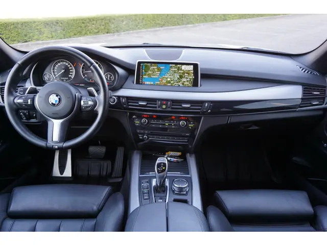BMW X5 xDrive30d High Executive M Sport 2015 Diesel 9