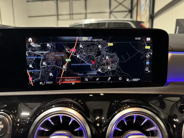 Mercedes-Benz A-Klasse 250 e AMG 2020 Hybride Benzine 10